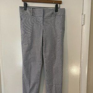 Ann Taylor, Size 6 Navy/White Seersucker Cropped Pants